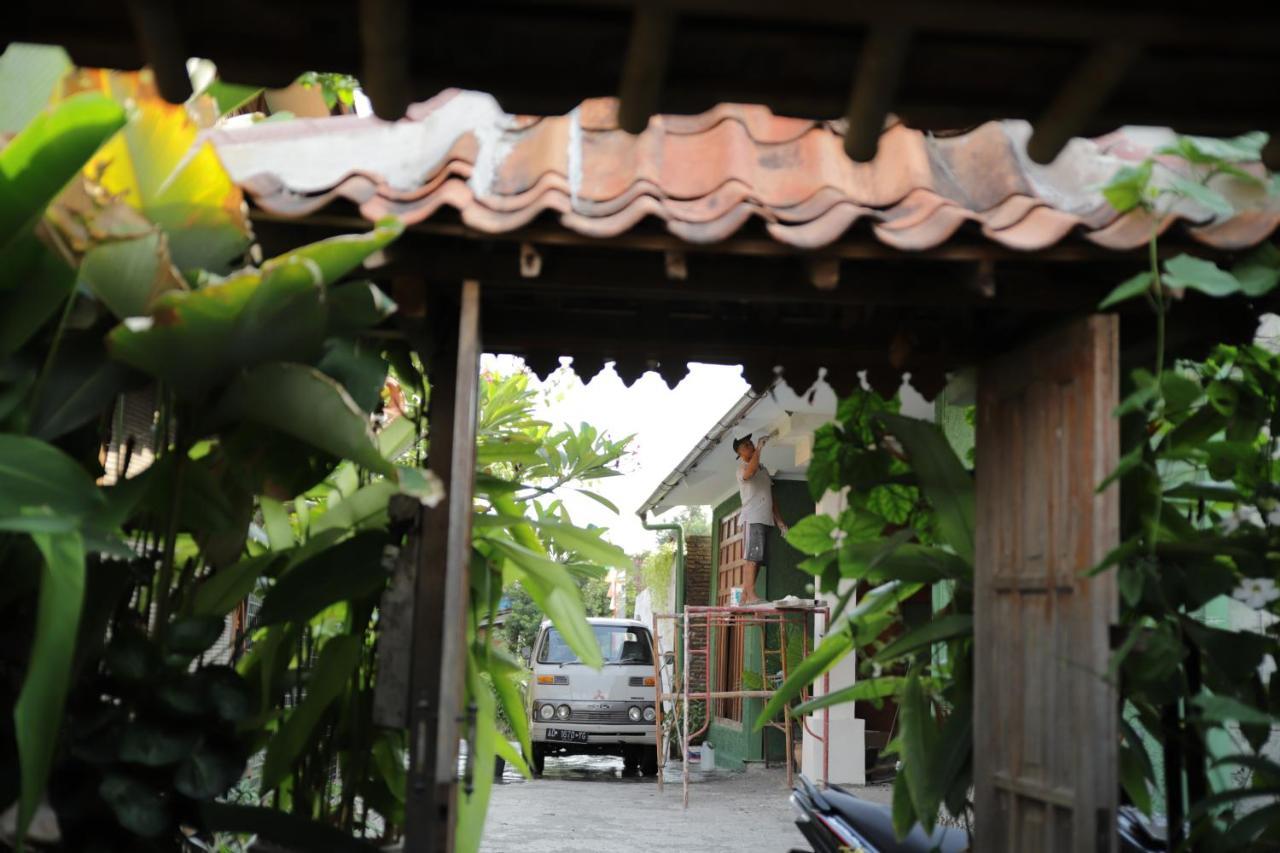 Arjuna Garden Homestay Yogyakarta Exterior photo