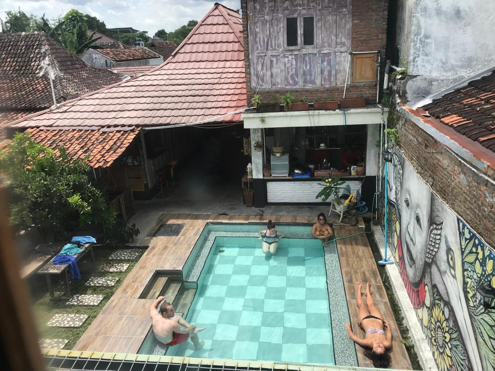 Arjuna Garden Homestay Yogyakarta Exterior photo